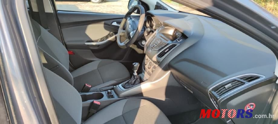 2011' Ford Focus 1,6 photo #4