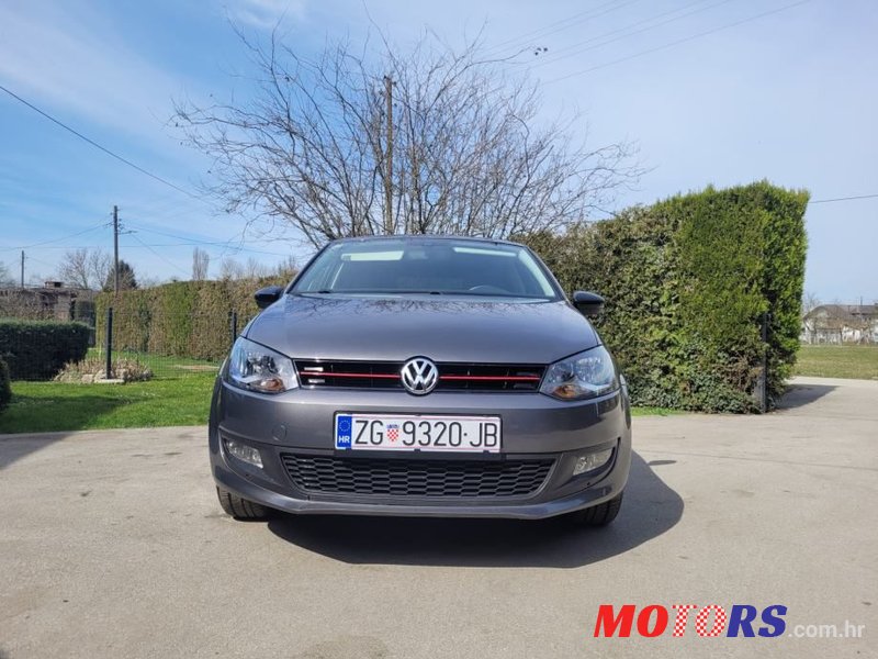 2013' Volkswagen Polo photo #6