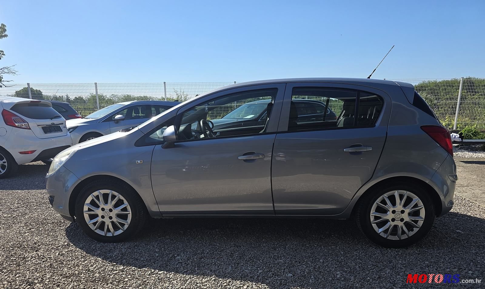 2009' Opel Corsa 1,3 Cdti photo #2
