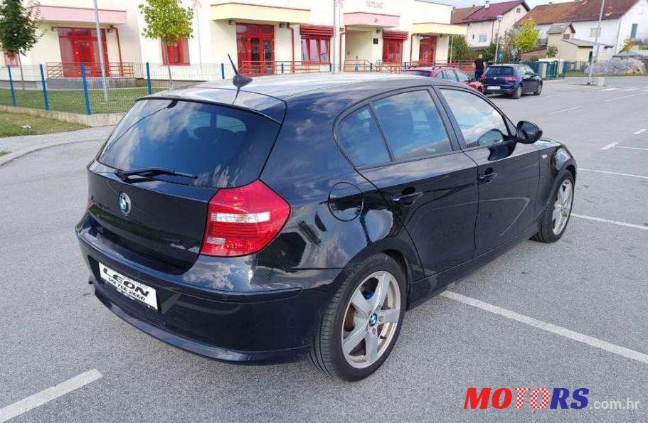2010' BMW Serija 1 116D photo #3