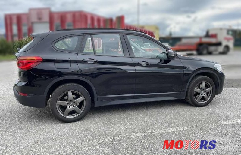 2017' BMW X1 18D photo #6