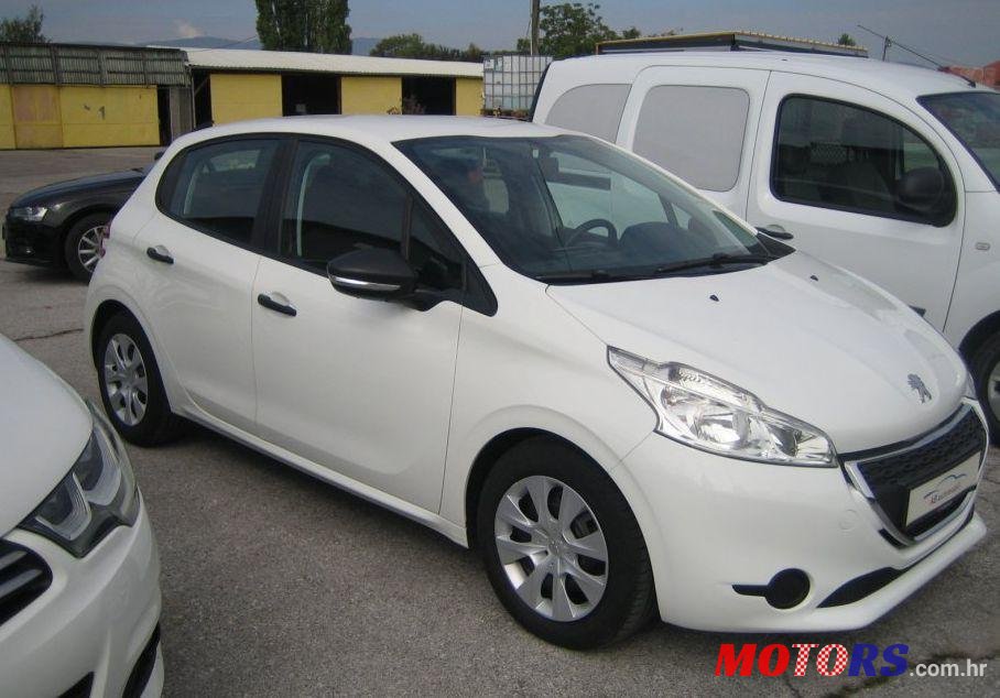 2013' Peugeot 208 1,4 Hdi photo #2
