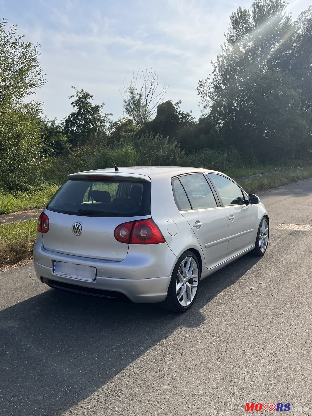 2008' Volkswagen Golf V 1,6 photo #2