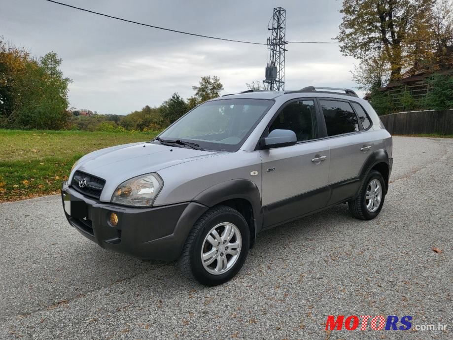 2006' Hyundai Tucson 2,0 Crdi Gls photo #1