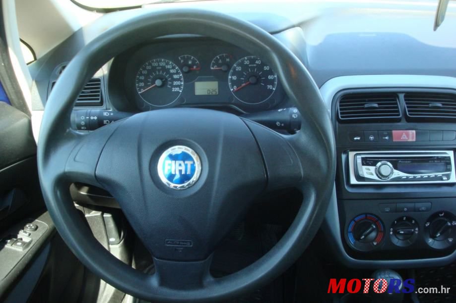 2007' Fiat Punto photo #5