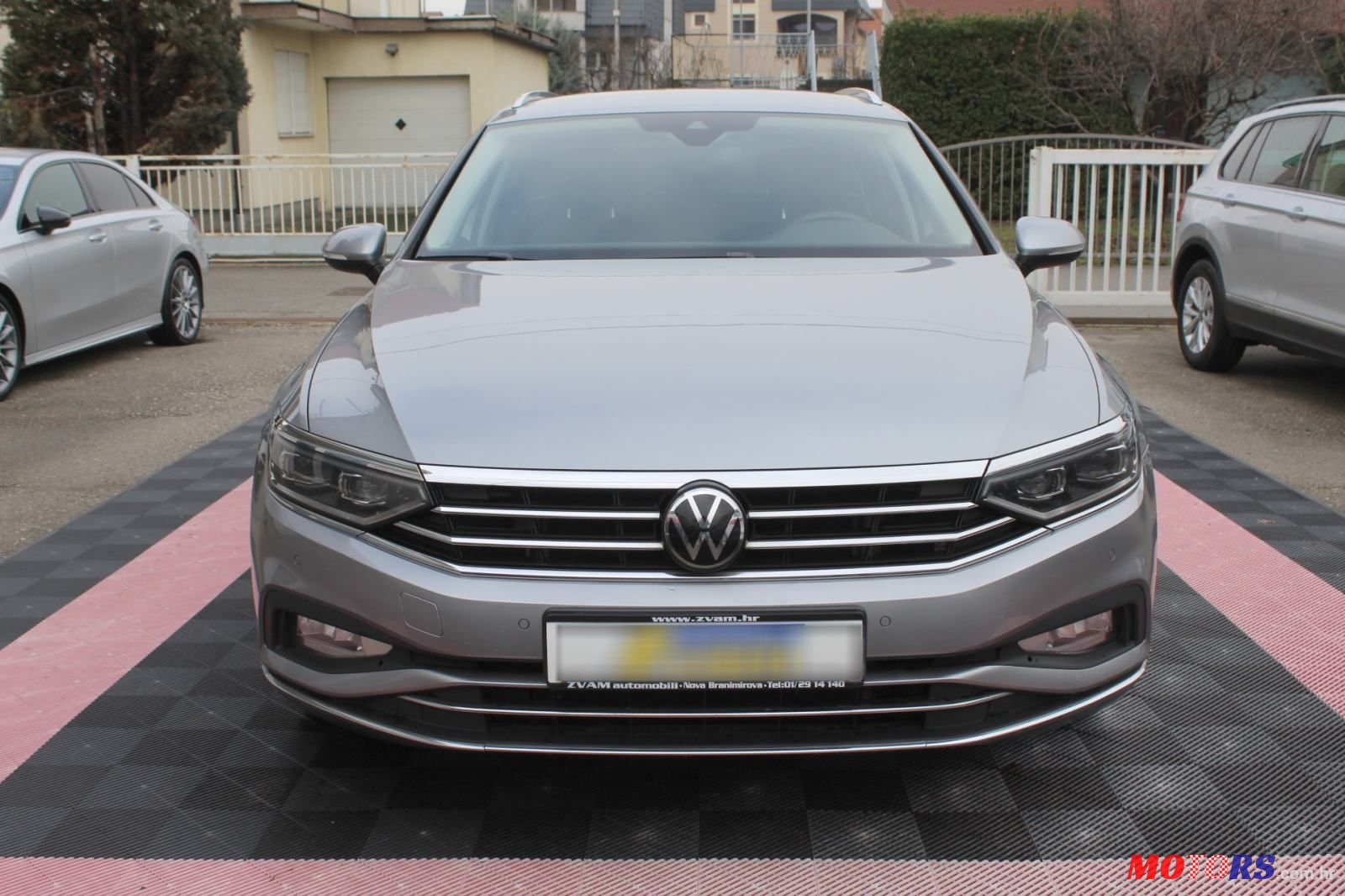 2021' Volkswagen Passat Variant photo #2