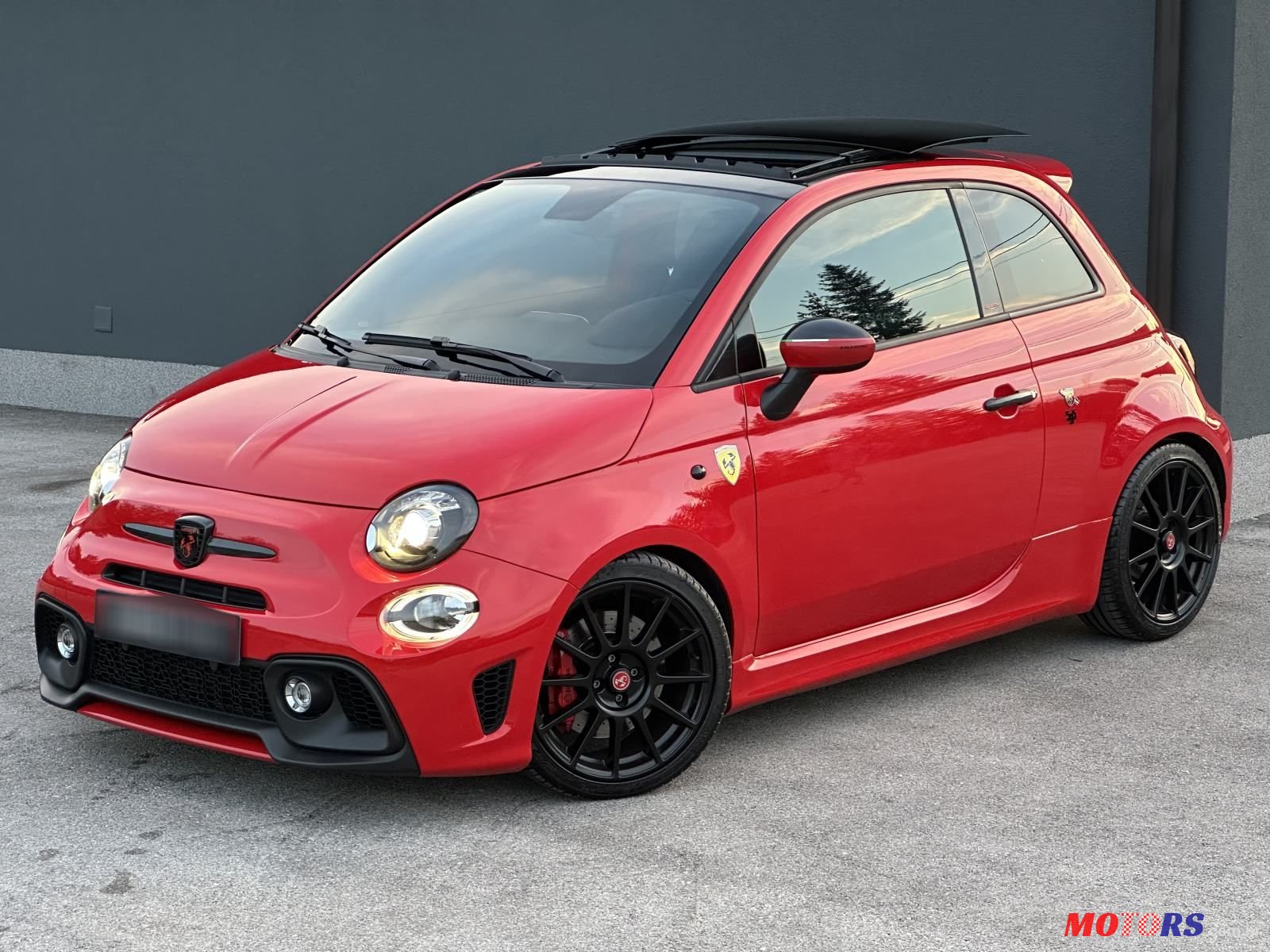 2021' Fiat 500 Abarth photo #3