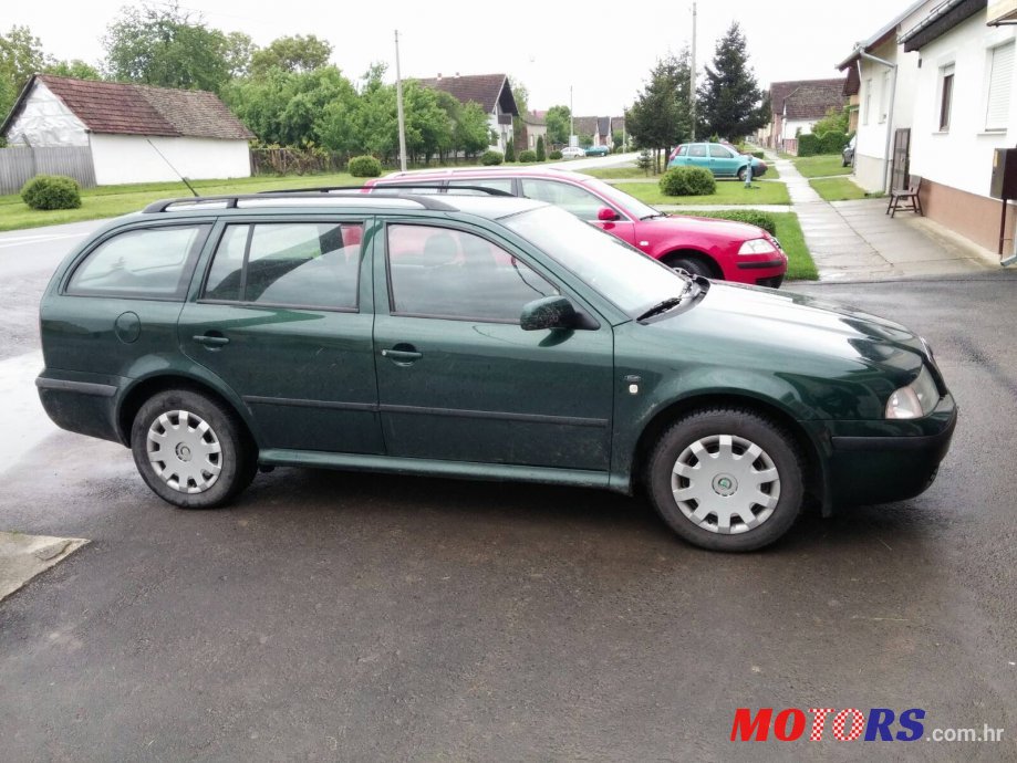 2001' Skoda Octavia photo #2