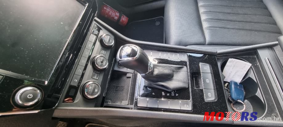 2017' Skoda Superb photo #3