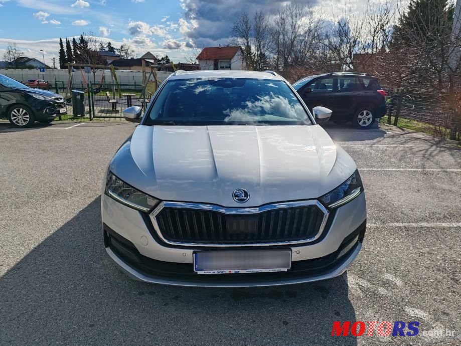 2020' Skoda Octavia Combi photo #1