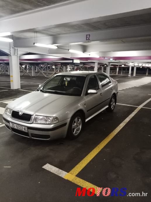 2002' Skoda Octavia photo #2