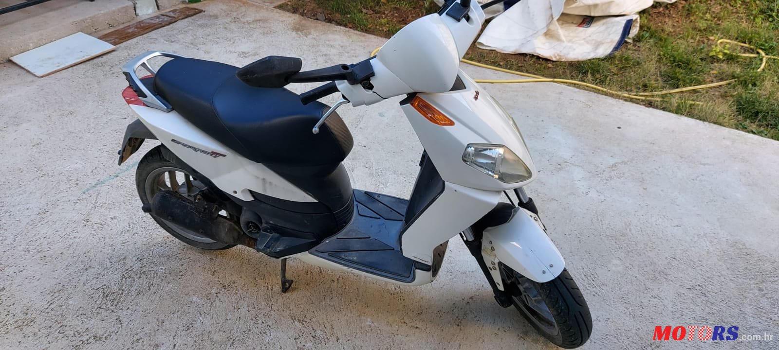 2010' Aprilia photo #3