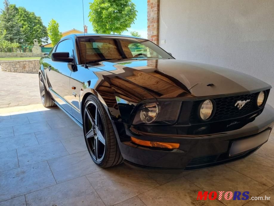 2005' Ford Mustang Gt 4,6 V8 photo #2