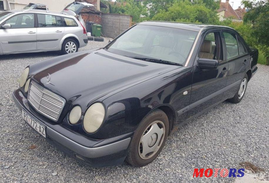 1996' Mercedes-Benz E-Klasa 220 D photo #1