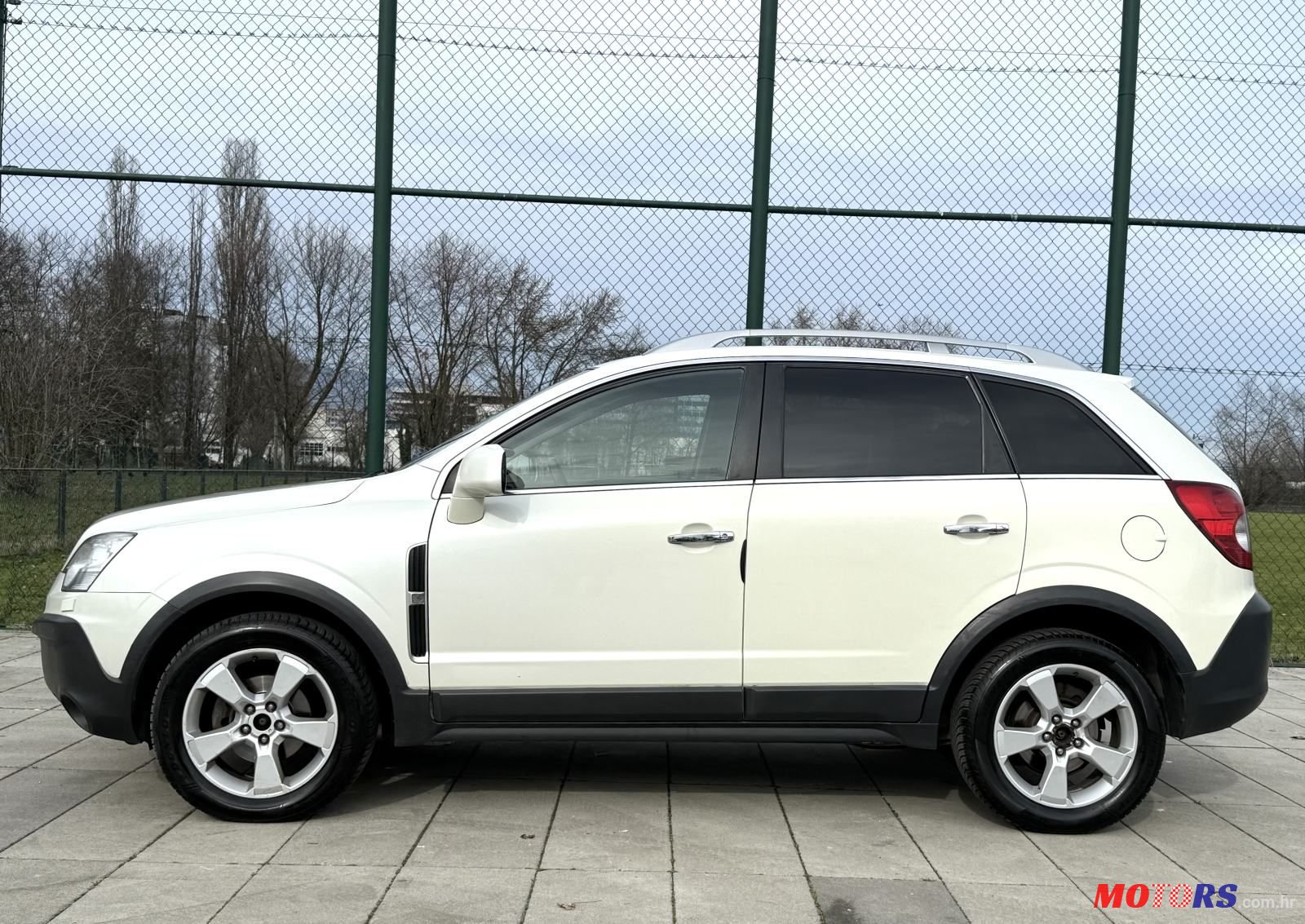 2010' Opel Antara 2,0 photo #2