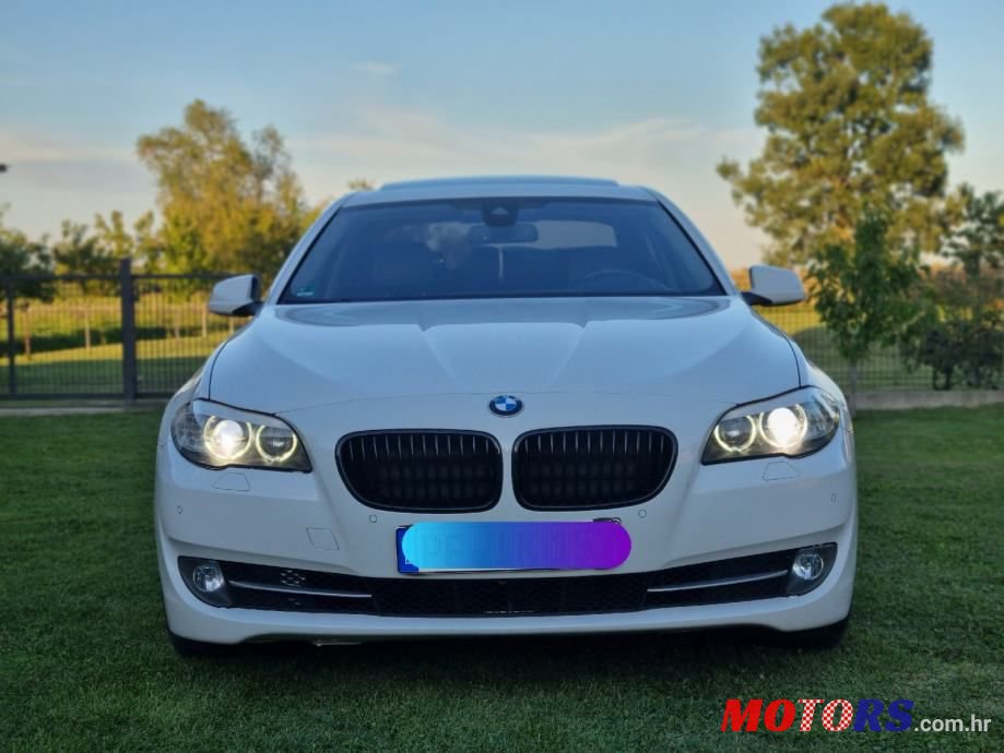 2012' BMW Serija 5 520D photo #3