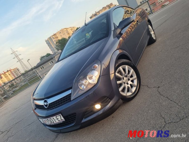 2008' Opel Astra photo #5