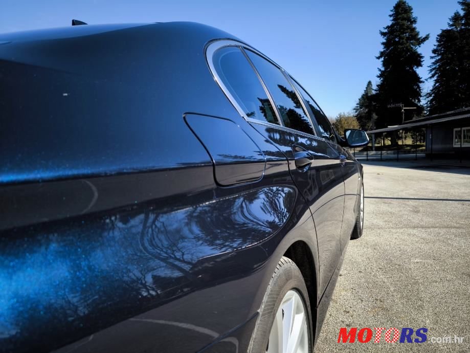 2010' BMW Serija 5 530D photo #6