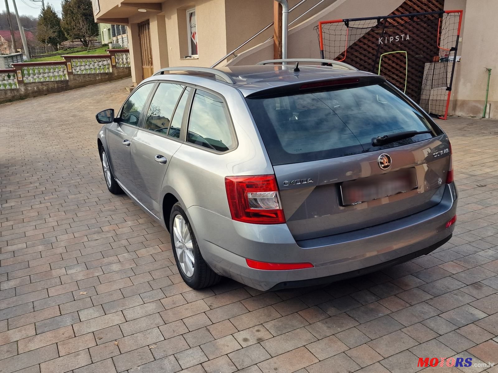 2013' Skoda Octavia Combi photo #3