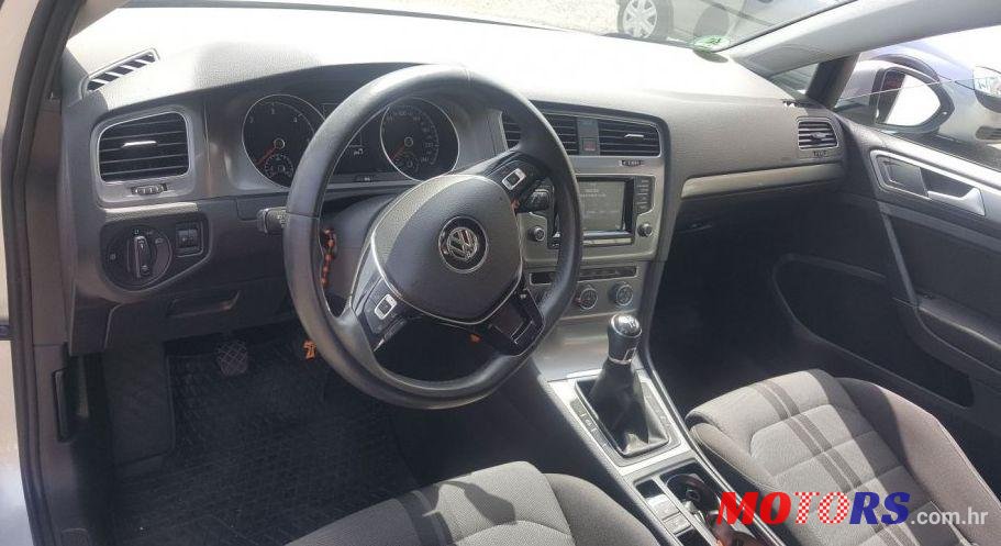 2013' Volkswagen Golf VII photo #2