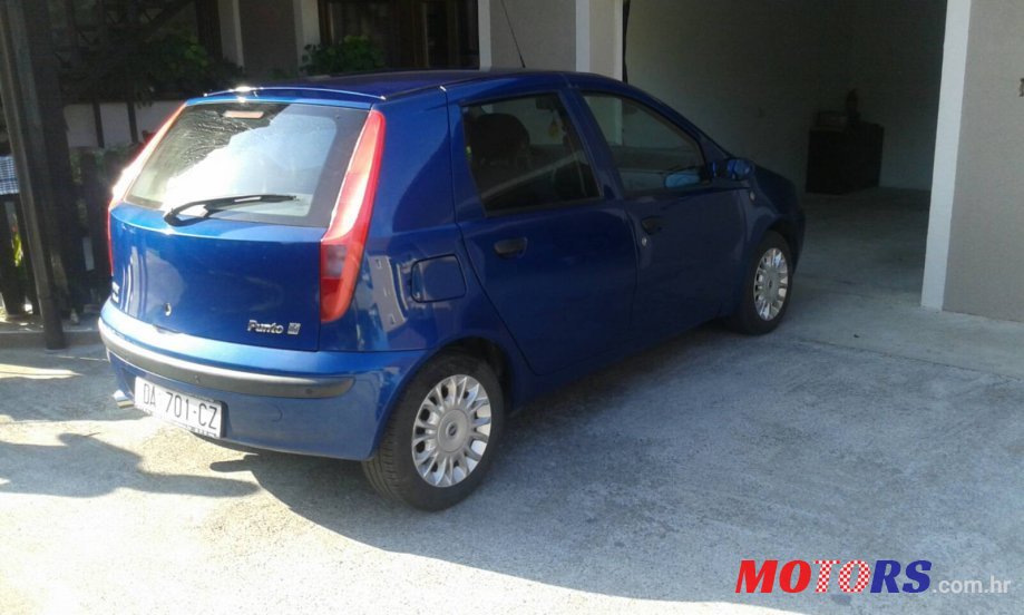 2000' Fiat Punto photo #2