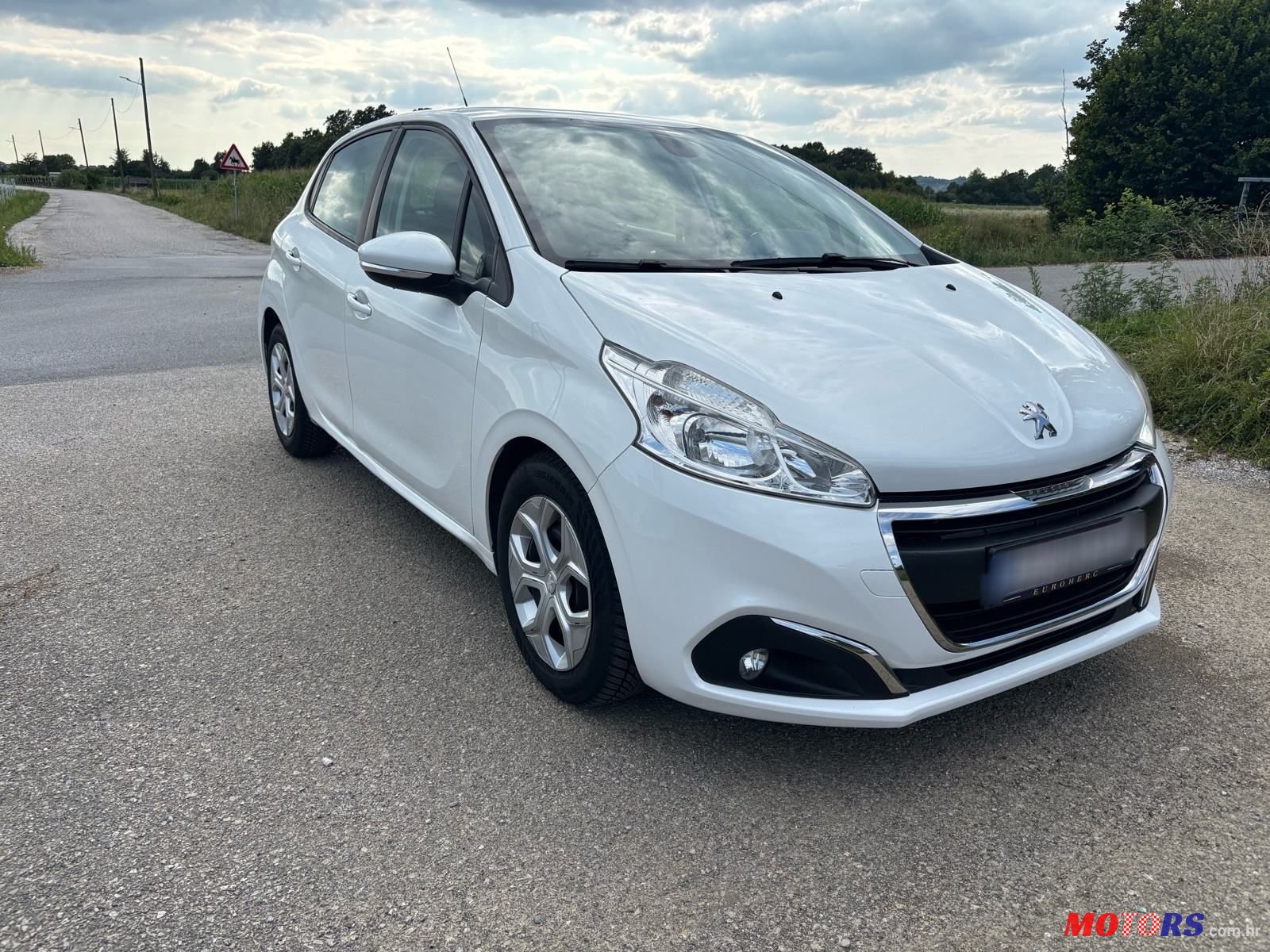 2015' Peugeot 208 1,6 Bluehdi photo #3