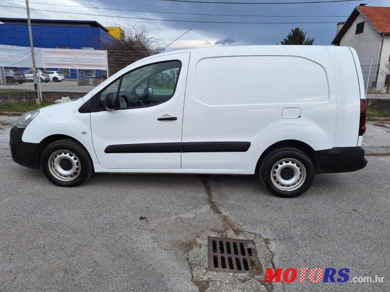 2018' Citroen Berlingo Bluehdi photo #6
