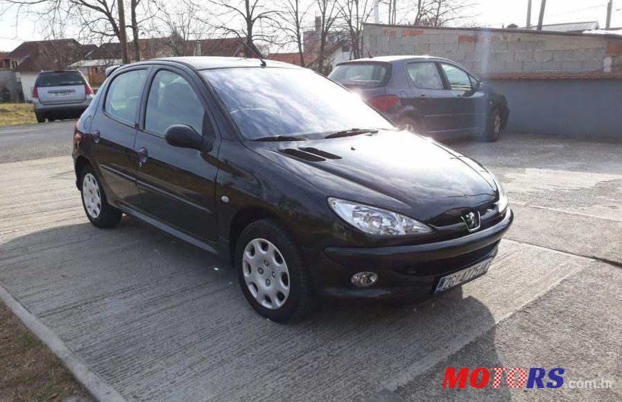 2004' Peugeot 206 206 1,4 Hdi photo #1