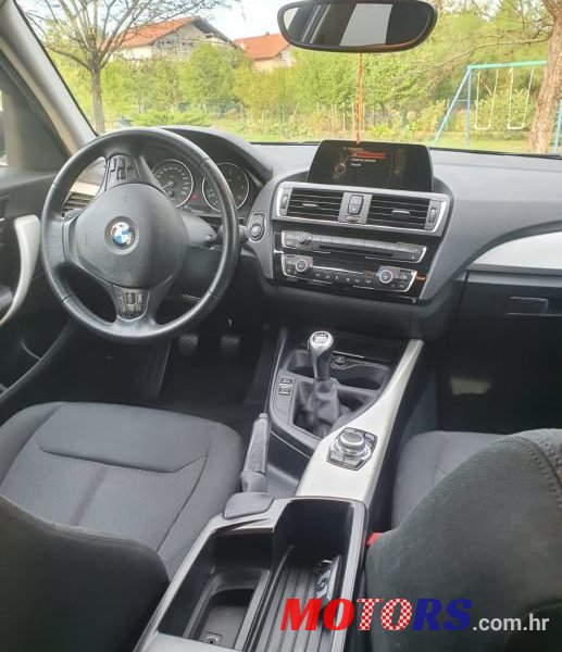 2017' BMW Serija 1 116D photo #6