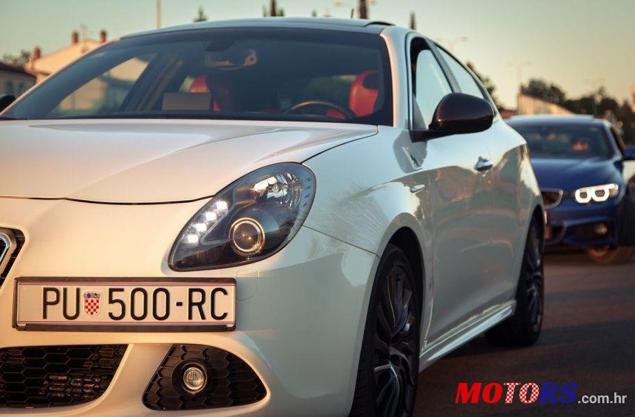 2010' Alfa Romeo Giulietta 1750 Tbi 16V photo #2