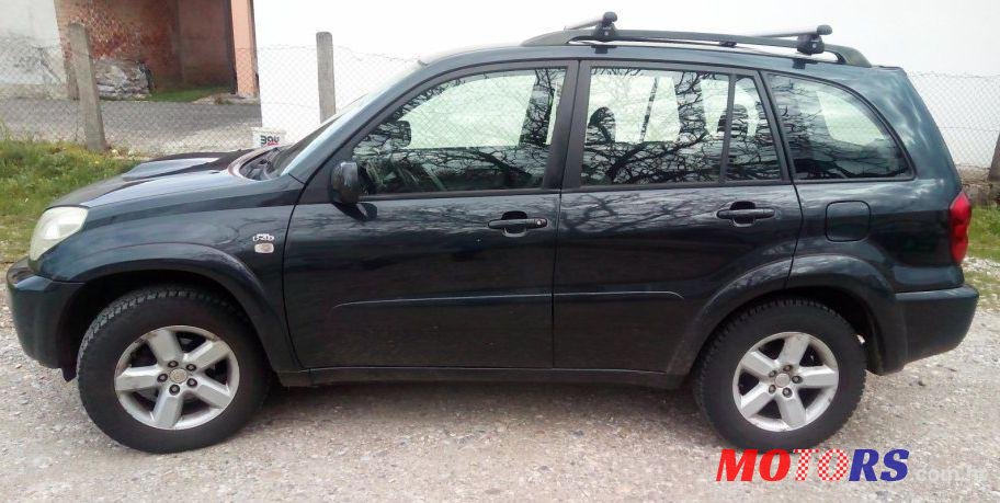2005' Toyota RAV4 2,0 D-4D photo #1
