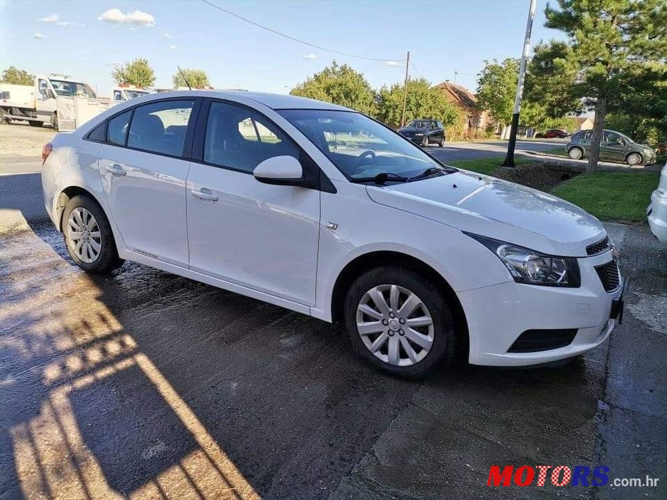 2010' Chevrolet Cruze 1,6 LS photo #1