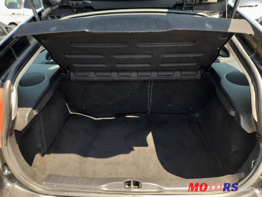 2005' Citroen C4 1,4 I 16V X photo #3