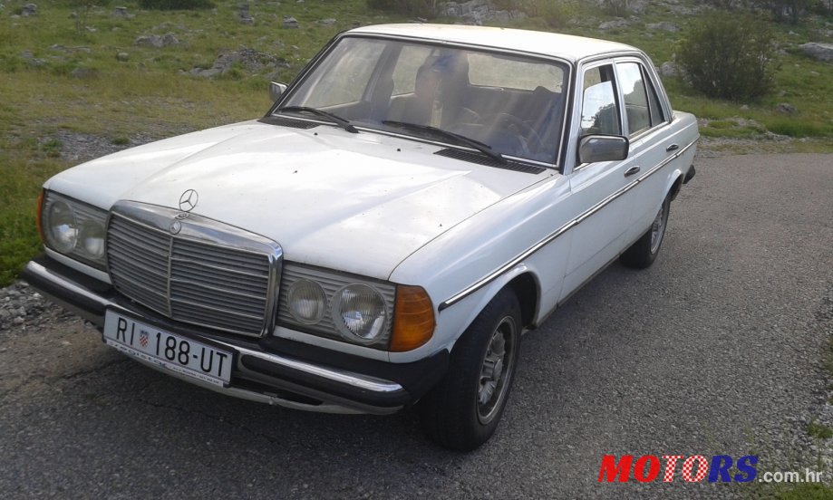 1996' Mercedes-Benz 240 photo #1