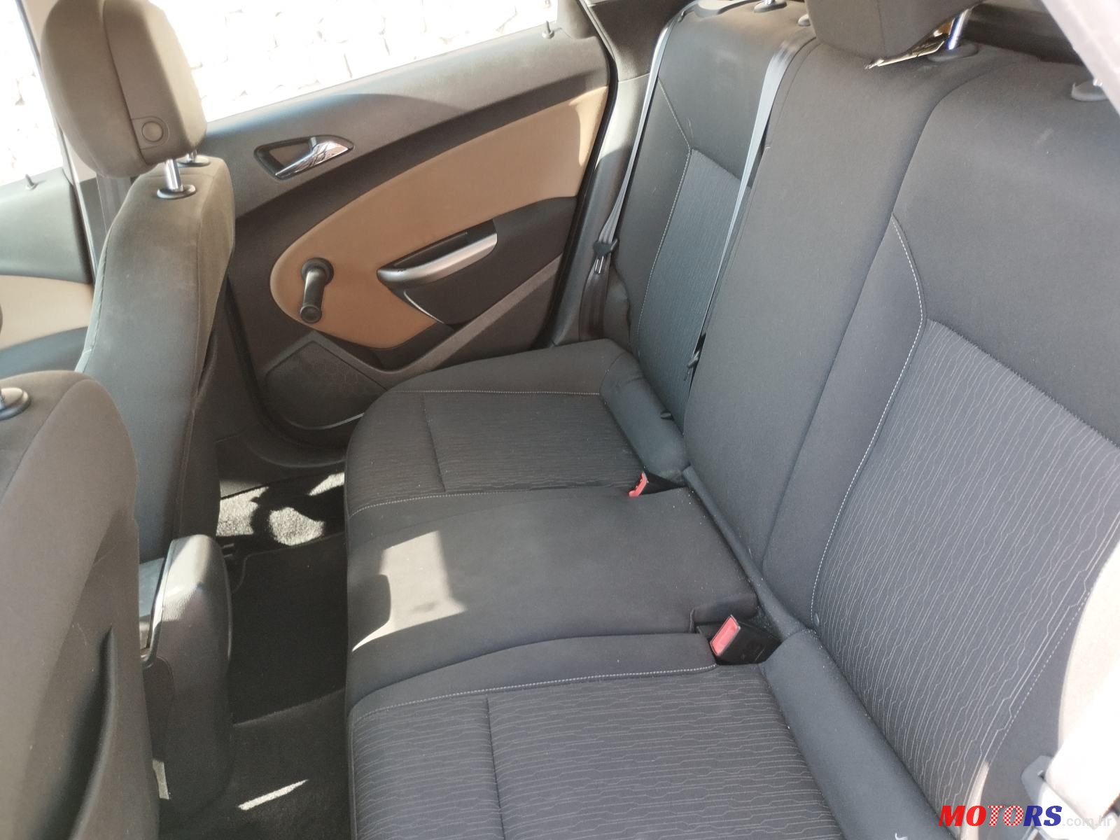 2014' Opel Astra Karavan photo #3