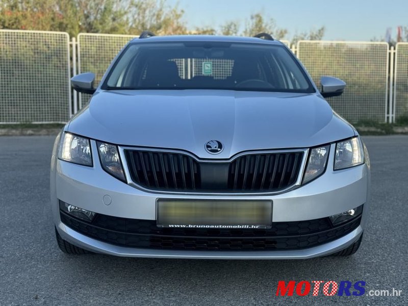 2017' Skoda Octavia Combi photo #2