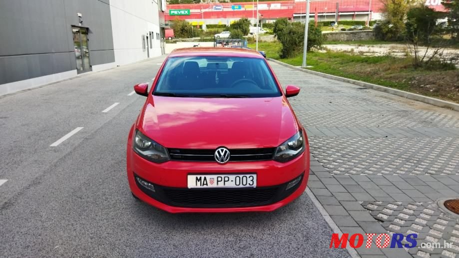 2014' Volkswagen Polo photo #1