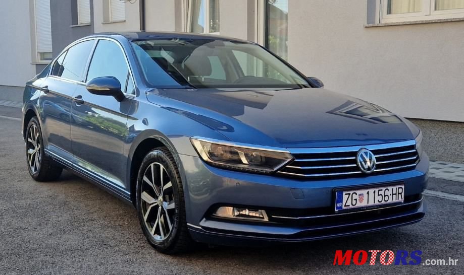 2015' Volkswagen Passat photo #3