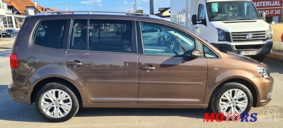 2013' Volkswagen Touran 1,6 Tdi photo #5