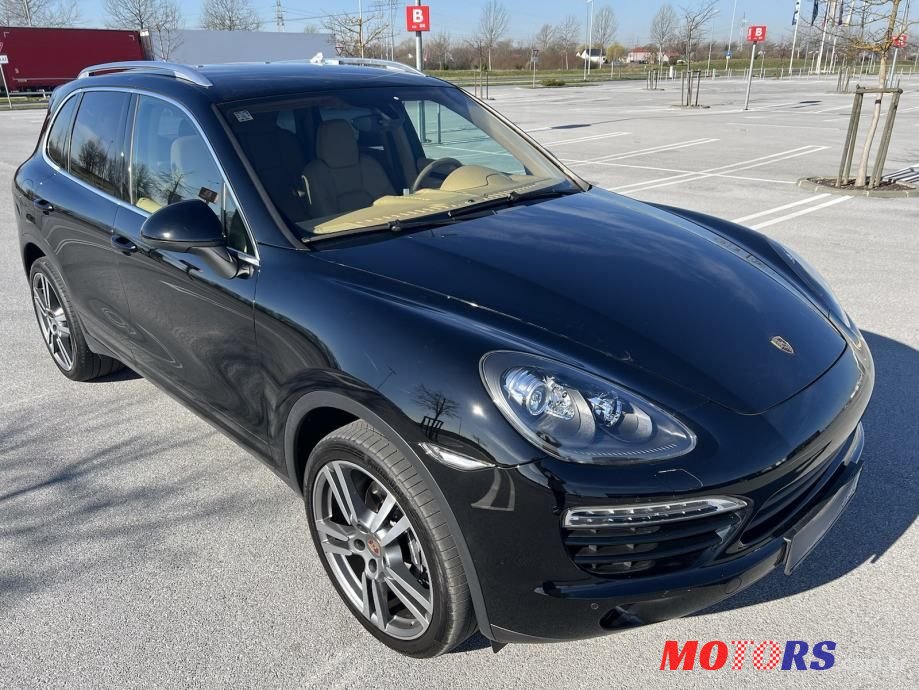 2013' Porsche Cayenne photo #6