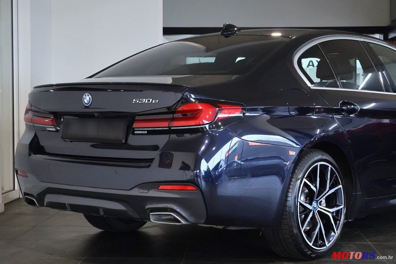 2021' BMW 530 530e - Hybrid photo #5