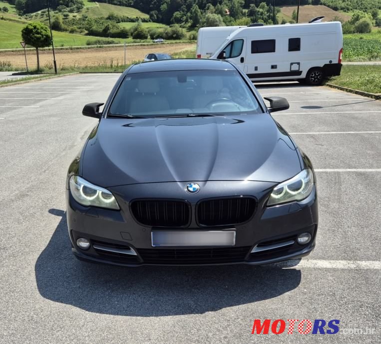 2014' BMW Serija 5 518D photo #4