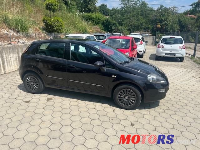 2012' Fiat Punto Evo 1.2 photo #4