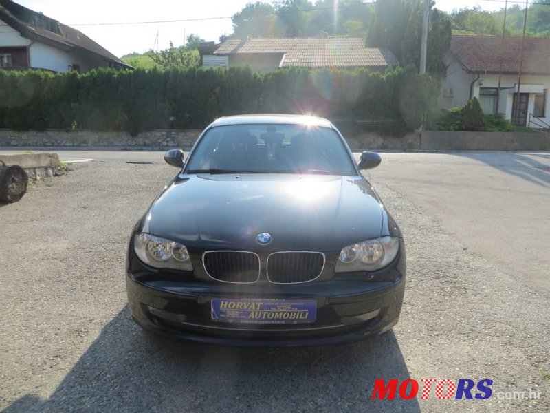 2010' BMW Serija 1 116D photo #2