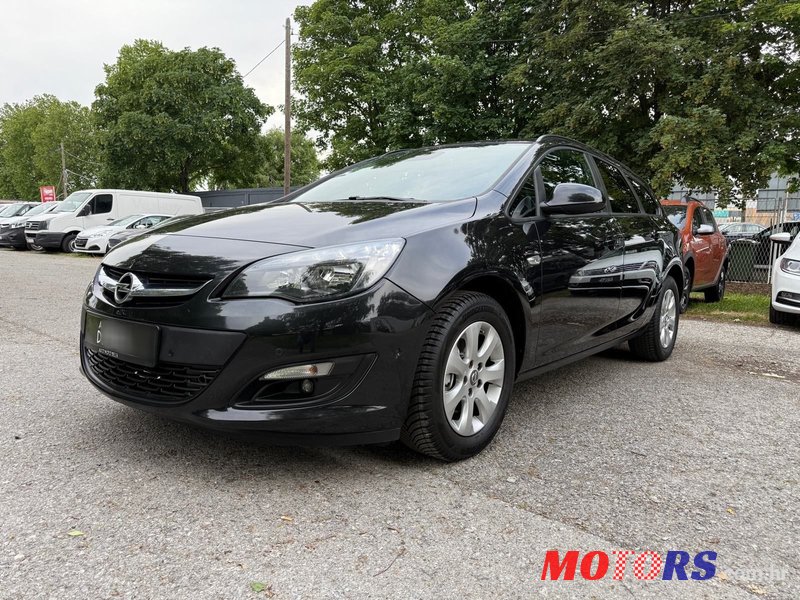 2016' Opel Astra Karavan photo #2