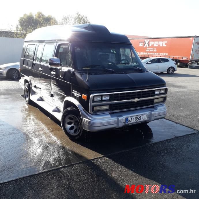 1992' Chevrolet Trans Sport Chevy Van 20 photo #1