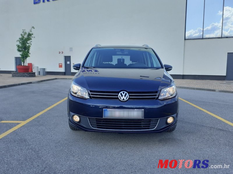 2014' Volkswagen Touran 2,0 Tdi photo #3