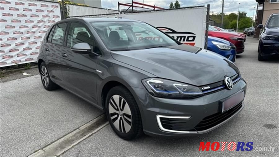 2019' Volkswagen Golf 7 E-Golf photo #3