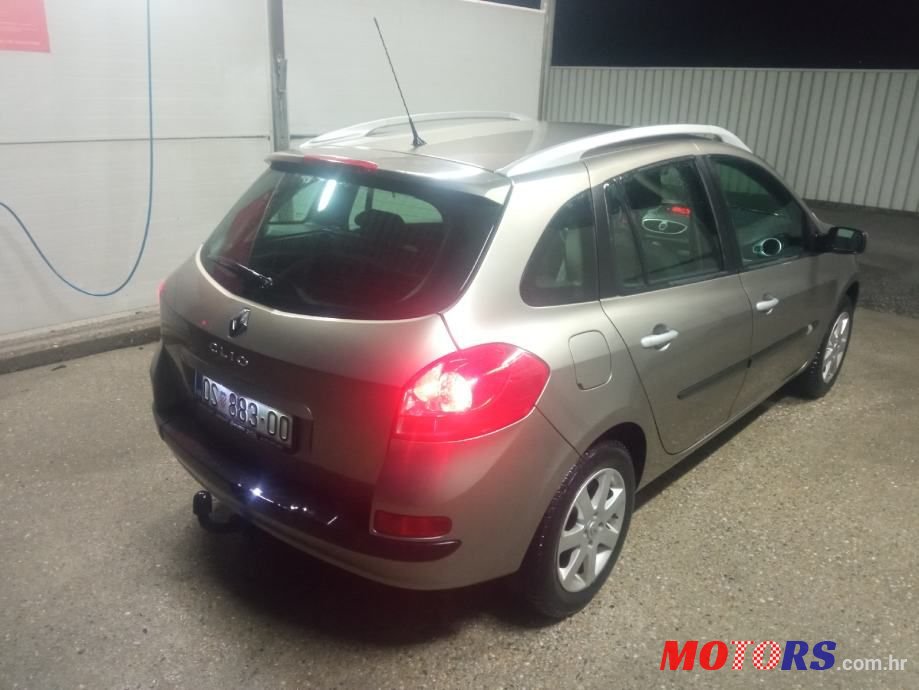2008' Renault Clio 1,5 Dci photo #4