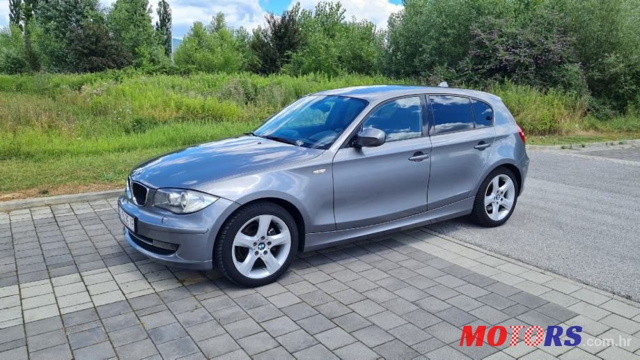 2011' BMW Serija 1 118D Sport photo #2